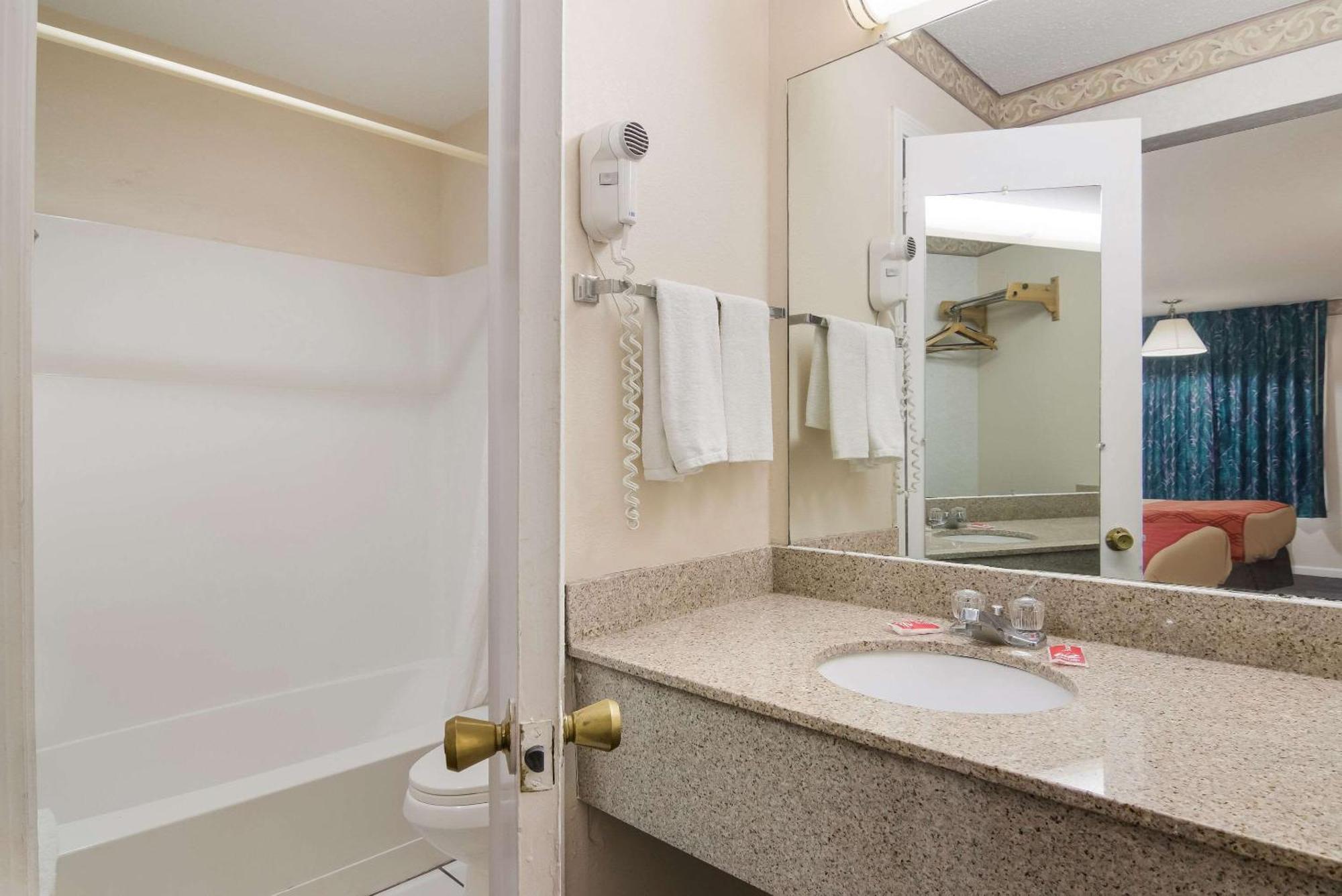 Econo Lodge Calhoun North Damascus Dış mekan fotoğraf